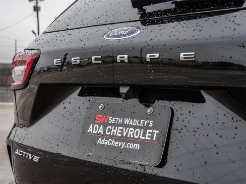Used 2025 Ford Escape Active image 10
