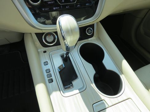 Used 2016 Nissan Murano SL w/ SL Technology Package FWD image 21