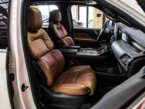 Used 2021 Lincoln Navigator L Reserve w/ Luxury Package image 30