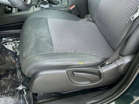 Used 2010 Jeep Liberty Renegade AWD/4WD image 21