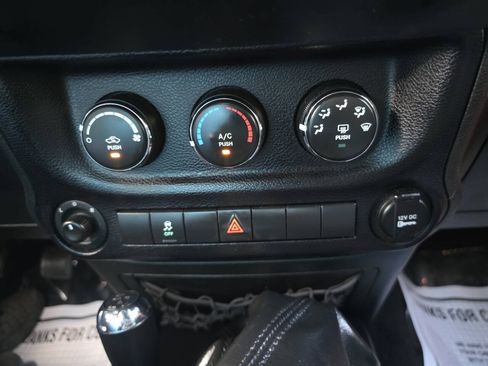Used 2015 Jeep Wrangler Sport w/ Quick Order Package 23S AWD/4WD image 20