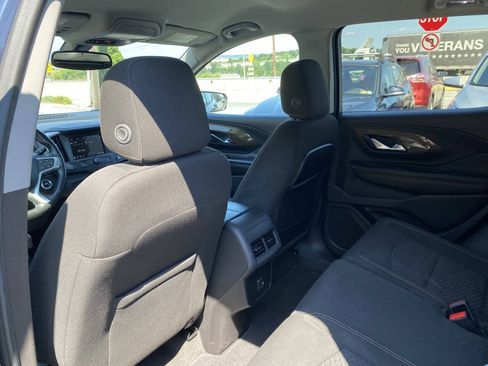 Used 2018 GMC Terrain SLE w/ Driver Convenience Package FWD image 14