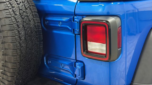 Used 2024 Jeep Wrangler Unlimited Sport AWD/4WD image 34