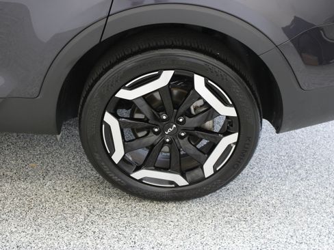 Used 2025 Kia Telluride S FWD image 10