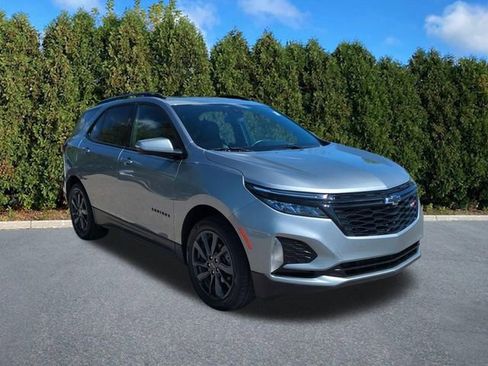 Used 2024 Chevrolet Equinox RS w/ RS Leather Package AWD/4WD image 3