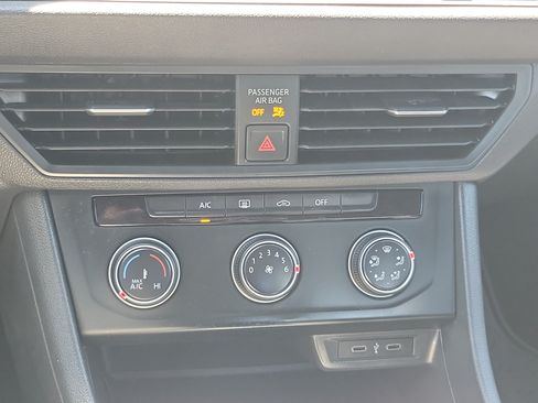 Certified 2023 Volkswagen Jetta Sport FWD image 27