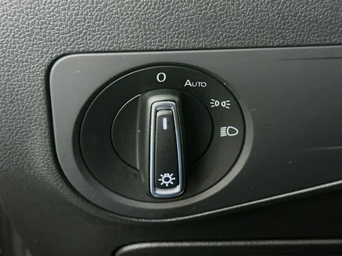 Used 2024 Volkswagen Tiguan Wolfsburg Edition image 17