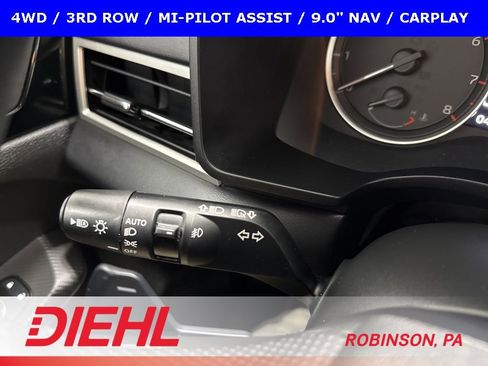 Used 2024 Mitsubishi Outlander SE image 25