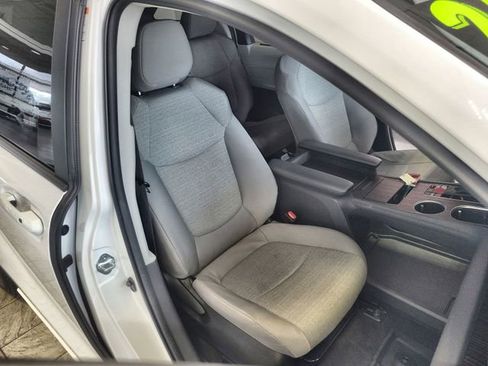 Used 2024 Toyota Sienna LE image 25