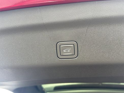 New 2026 Chevrolet Suburban Z71 image 21