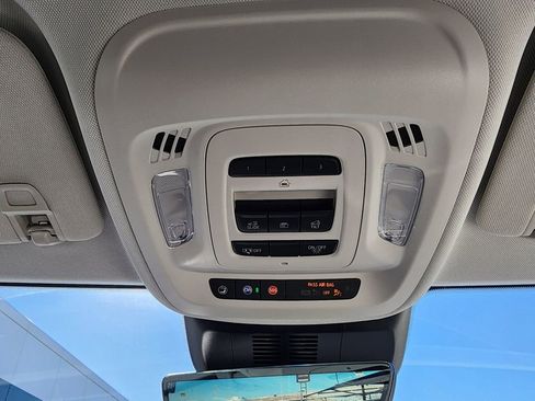 New 2026 Buick Envision Avenir image 38