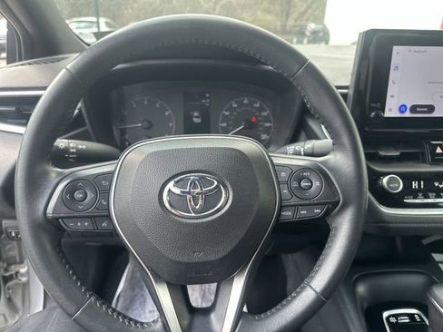 Used 2023 Toyota Corolla SE w/ SE Premium Package image 13