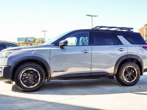 Used 2023 Nissan Pathfinder Rock Creek image 3