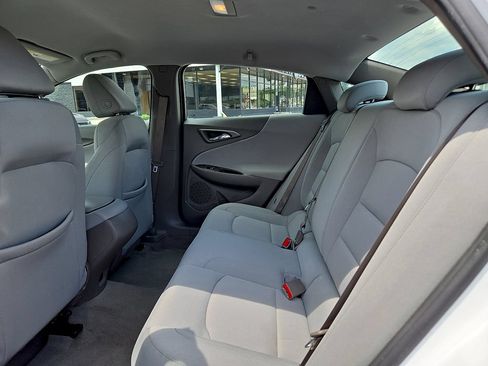 Used 2021 Chevrolet Malibu LS FWD image 16