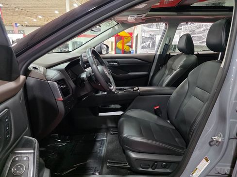 Used 2023 Nissan Rogue SL w/ SL Premium Package AWD/4WD image 14