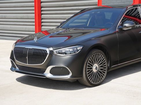 Used 2024 Mercedes-Benz Maybach S 580 4MATIC image 46