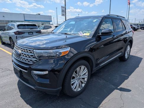Used 2021 Ford Explorer Limited w/ Equipment Group 301A AWD/4WD image 5