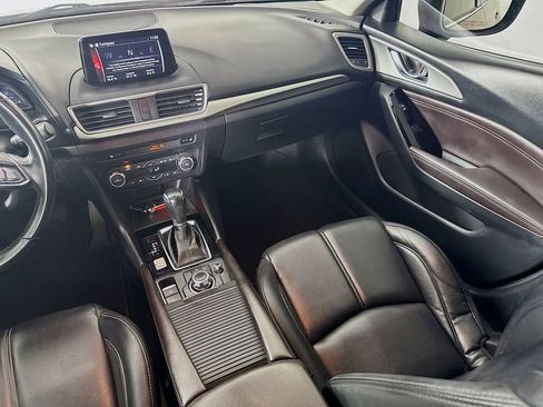 Used 2018 MAZDA MAZDA3 Touring image 29