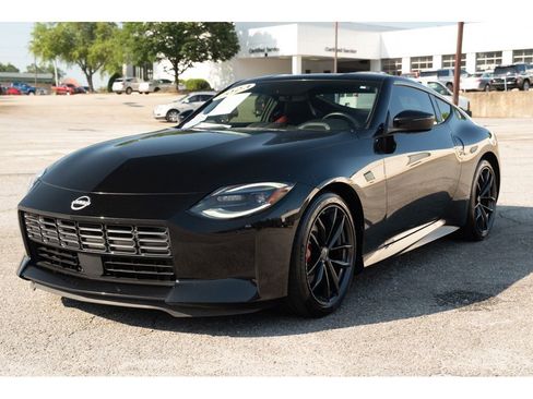 Used 2023 Nissan Z w/ Floor Mat Package (L93) RWD image 4