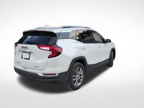 Used 2024 GMC Terrain SLT AWD/4WD image 9