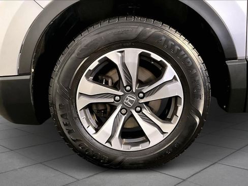 Used 2018 Honda CR-V LX image 11