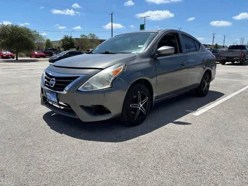 Used 2017 Nissan Versa S Plus FWD image 1