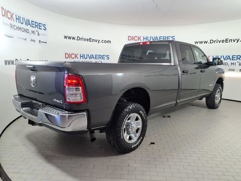 Used 2021 RAM 2500 Tradesman w/ Chrome Appearance Group AWD/4WD image 4