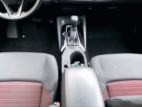 Used 2025 Toyota Corolla SE FWD image 17