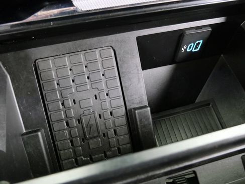 Used 2023 Ford F250 Lariat w/ Chrome Package AWD/4WD image 31