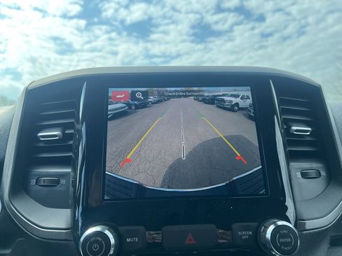 New 2026 RAM 2500 Tradesman w/ Chrome Appearance Group AWD/4WD image 25