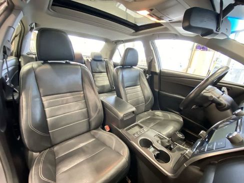 Used 2017 Toyota Camry XLE w/ Moonroof Package image 27