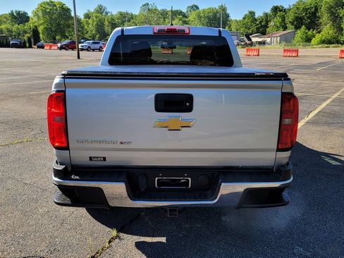 Used 2020 Chevrolet Colorado W/T w/ LPO, Premium Interior Package AWD/4WD image 10