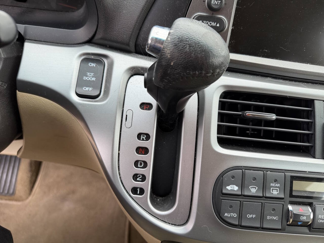 Used 2010 Honda Odyssey EX-L image 34
