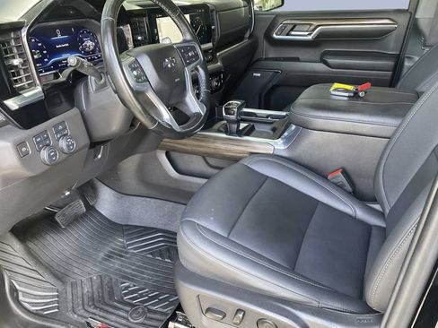 Used 2024 Chevrolet Silverado 1500 LT Trail Boss w/ Convenience Package II AWD/4WD image 35