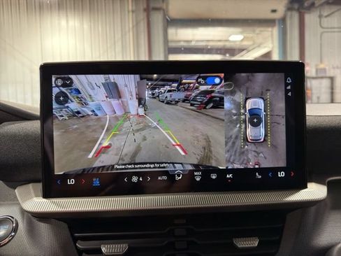 Certified 2025 Ford Explorer ST AWD/4WD image 10