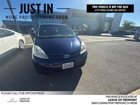 Used 2007 Toyota Sienna LE w/ LE Pkg 1 FWD image 1