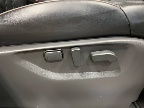 Certified 2023 Nissan Armada Platinum w/ Captain's Chairs Package AWD/4WD image 33