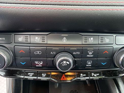 Used 2022 Dodge Durango R/T w/ Blacktop Package AWD/4WD image 14