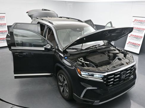 Used 2023 Honda Pilot Elite image 47