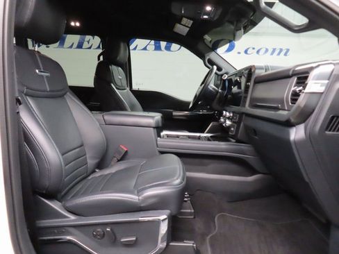 Used 2025 Ford F250 Platinum image 38