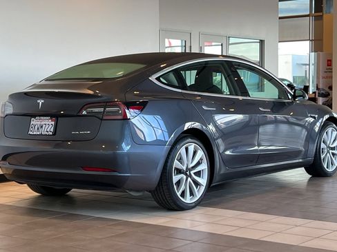 Used 2019 Tesla Model 3 Long Range image 4