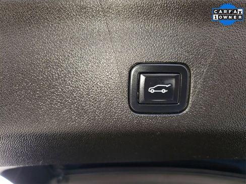 Used 2022 Chevrolet Tahoe LT w/ LT Signature Plus Package image 17