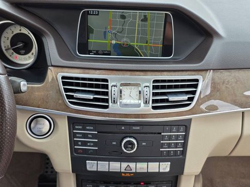 Used 2016 Mercedes-Benz E 350 4MATIC Sedan image 14
