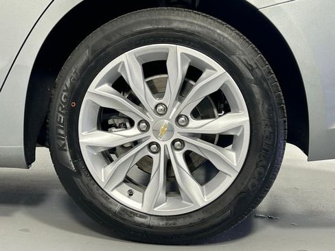 Used 2023 Chevrolet Malibu LT FWD image 33