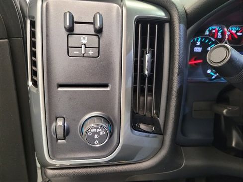 Used 2018 Chevrolet Silverado 1500 LT w/ All Star Edition image 27