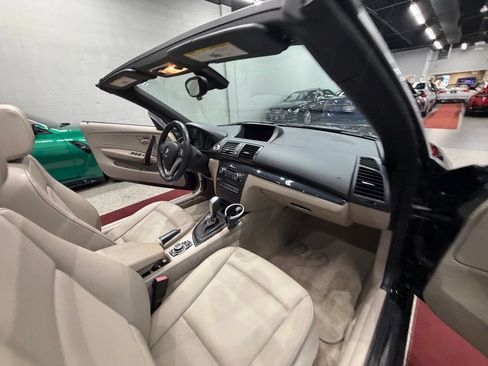 Used 2013 BMW 128i Convertible RWD image 38
