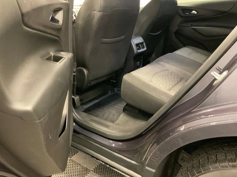 Used 2018 Chevrolet Equinox LT AWD/4WD image 25