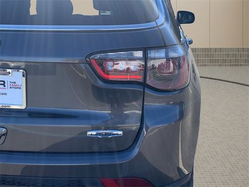 Used 2024 Jeep Compass Latitude image 13