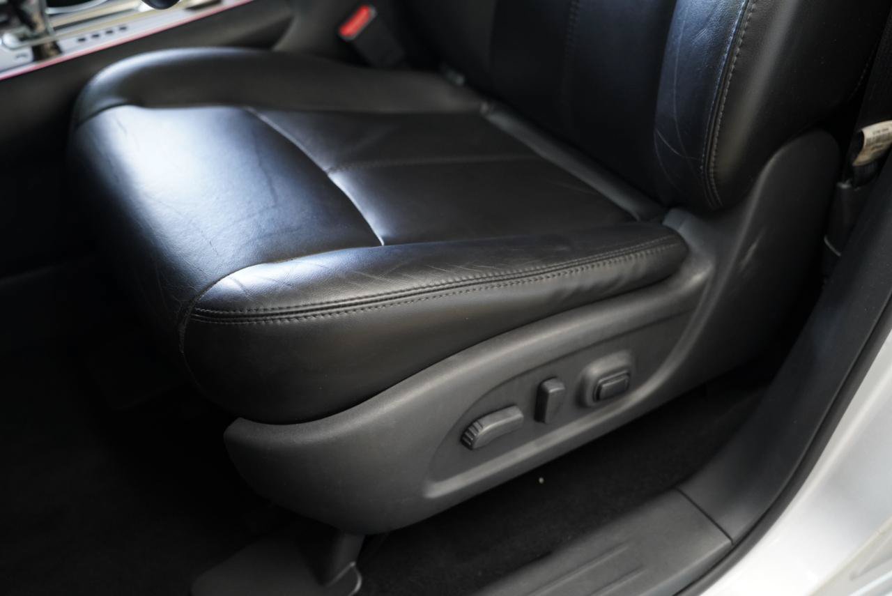 Used 2014 Nissan Pathfinder SL w/ SL Premium Package AWD/4WD image 28