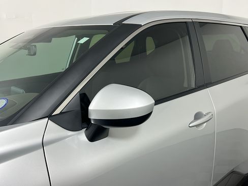 Used 2023 Nissan Rogue SV FWD image 12